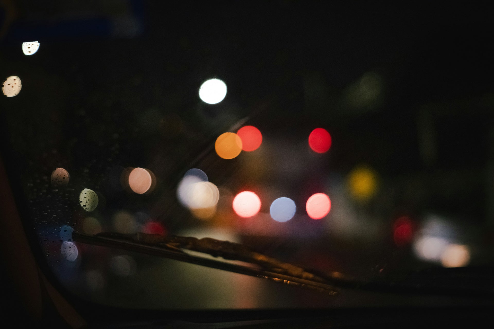 How to reduce glare when driving at night