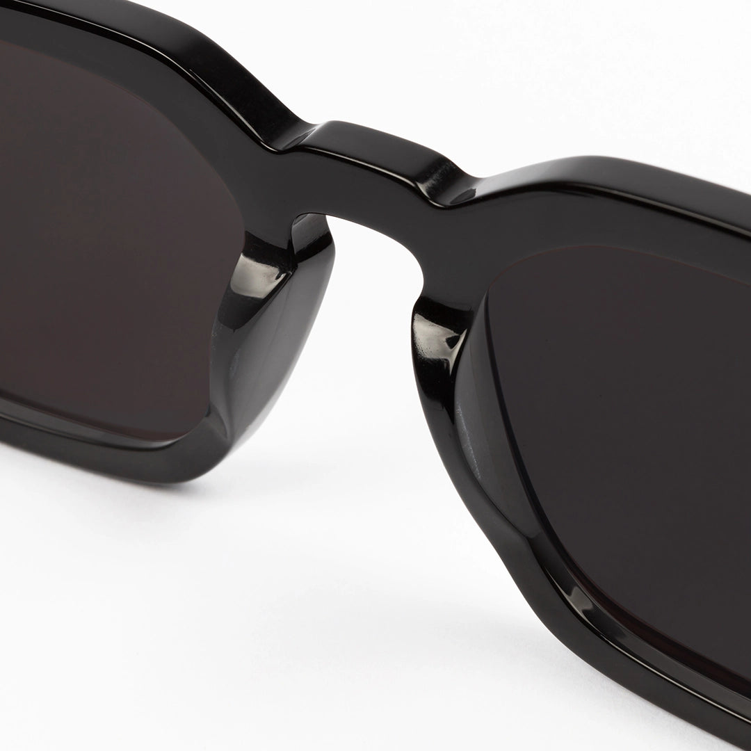 Bentham Sunglasses in Black