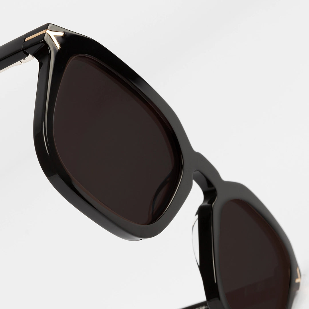 Bentham Sunglasses in Black