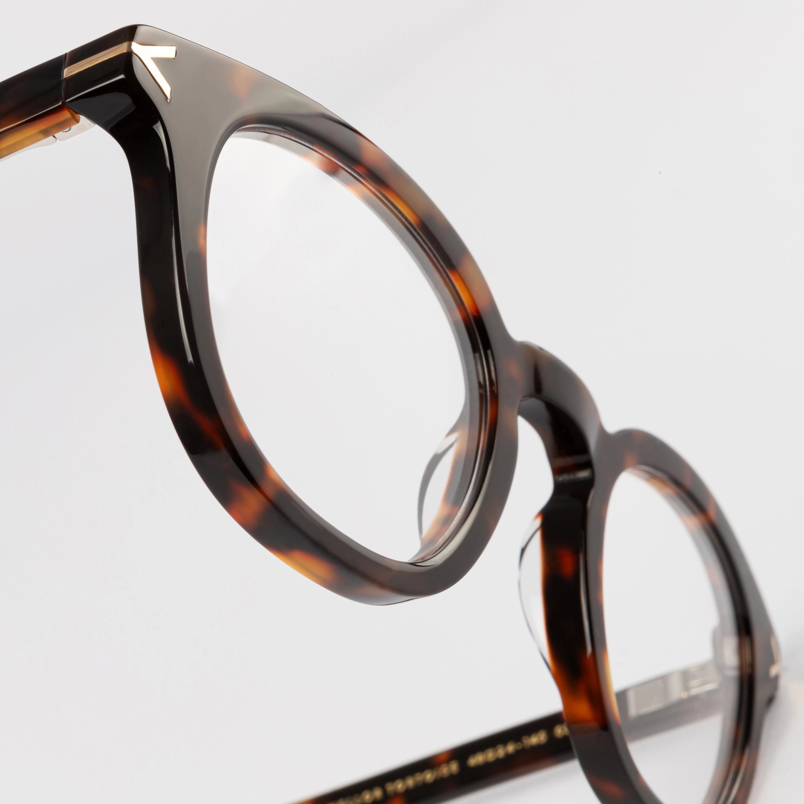 TIMELESS DESIGNS FOR CHANGING SEASONS